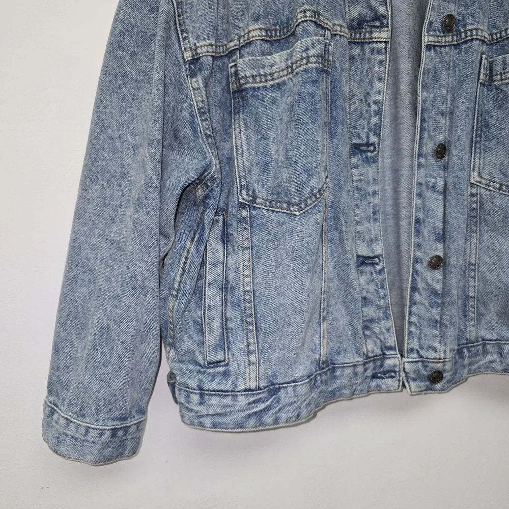 We The Free People Opal Swing Denim Jean Jacket Size M Blue Pleat Back Oversized - Picture 4 of 13